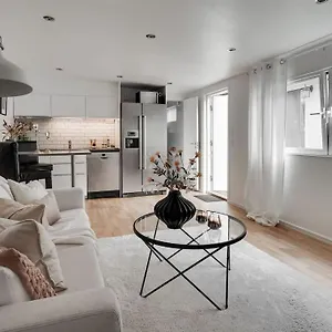  Semesterbostad Exclusive Near The Ocean In Hovas